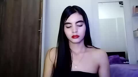 Snapshot of dulce_lucero chatting on 03-04-25, 08:05 dulce_lucero online show from 03-04-25, 08:05
