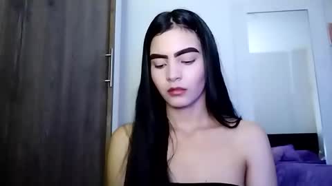 Snapshot of dulce_lucero chatting on 09-27-25, 06:57 dulce_lucero online show from 09-27-25, 06:57