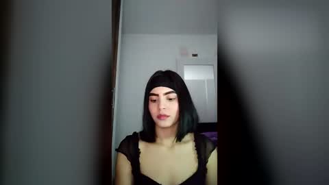 Snapshot of dulce_lucero chatting on 06-18-26, 02:23 dulce_lucero online show from 06-18-26, 02:23