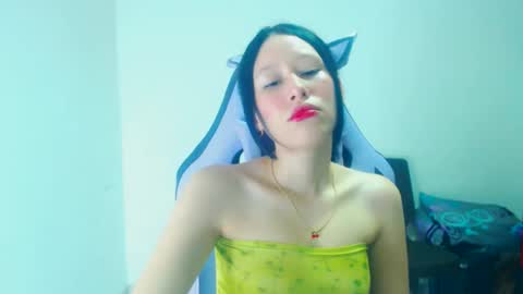 Snapshot of dulce_mauren chatting on 02-19-26, 09:27 dulce_mauren online show from 02-19-26, 09:27