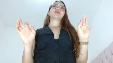 Snapshot of dulce_melocoton chatting on 04-30-26, 11:09 Dulce online show from 04-30-26, 11:09