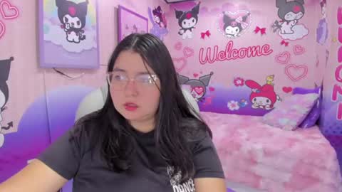 Dulce  online show from 06-25-26, 11:59