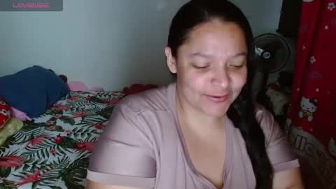 Snapshot of dulce_mmaria chatting on 02-18-26, 06:26 dulce online show from 02-18-26, 06:26