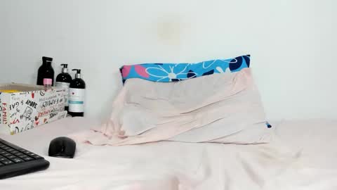 Snapshot of dulce_princss_ chatting on 03-21-26, 08:19 dulce online show from 03-21-26, 08:19