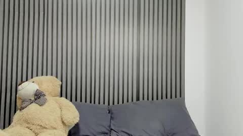 Dulce  online show from 09-24-25, 12:08