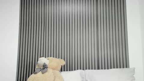 Dulce  online show from 10-03-25, 01:30