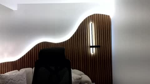 Snapshot of dulceamara_vg chatting on 05-25-26, 11:27 Amara online show from 05-25-26, 11:27