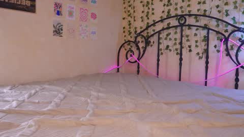 my first day  you can call me Georgia online show from 09-20-25, 01:01