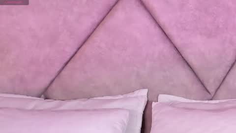 Snapshot of dulceegarcia chatting on 10-15-25, 12:22 Dulcee Garcia online show from 10-15-25, 12:22