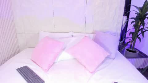 Dulce  online show from 01-14-26, 08:25