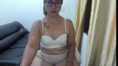 Dulce  online show from 01-27-25, 04:41