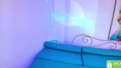Snapshot of dulcetorres_ chatting on 01-28-25, 01:05 Dulce online show from 01-28-25, 01:05