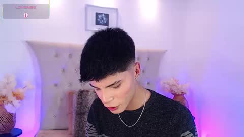 Dulcey online show from 11-26-25, 04:24