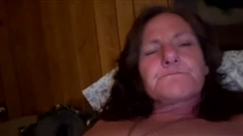 Snapshot of dumbgirl5150 chatting on 01-07-26, 10:29 dumbgirl5150 online show from 01-07-26, 10:29