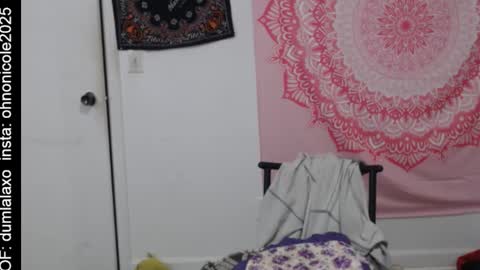 the only advantage you have over me is that u can kiss my ass and i cant  online show from 02-19-26, 10:50