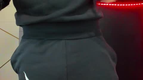 Snapshot of duncanstones chatting on 03-17-26, 05:00 DuncanStone online show from 03-17-26, 05:00