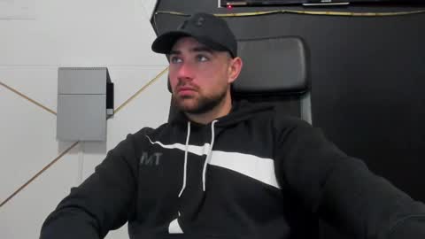 Snapshot of duncanstones chatting on 03-20-26, 06:07 DuncanStone online show from 03-20-26, 06:07