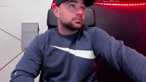 Snapshot of duncanstones chatting on 03-21-26, 05:34 DuncanStone online show from 03-21-26, 05:34