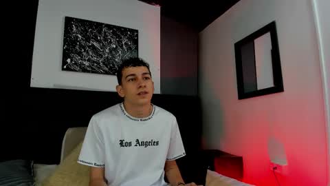 Snapshot of duolust chatting on 10-04-25, 11:52 Thomas and Noah online show from 10-04-25, 11:52