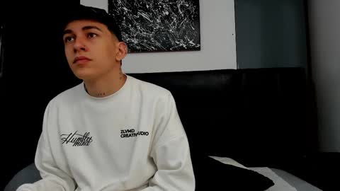 Snapshot of duolust chatting on 10-12-25, 05:34 Thomas and Noah online show from 10-12-25, 05:34