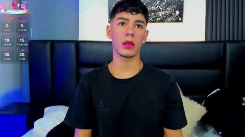 Snapshot of duolust chatting on 10-30-25, 11:44 Thomas and Noah online show from 10-30-25, 11:44