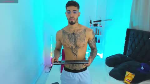 Snapshot of duriel_ chatting on 09-24-25, 04:32 Duriel online show from 09-24-25, 04:32