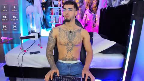 Snapshot of duriel_ chatting on 10-25-25, 08:47 Duriel online show from 10-25-25, 08:47