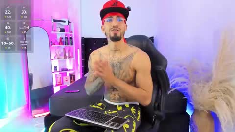 Snapshot of duriel_ chatting on 11-05-25, 06:30 Duriel online show from 11-05-25, 06:30