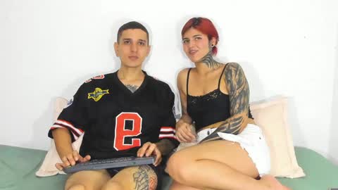 Nicolle y Julian online show from 05-21-26, 01:45