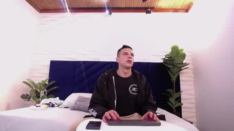 Dustin Sonne online show from 01-15-25, 03:33