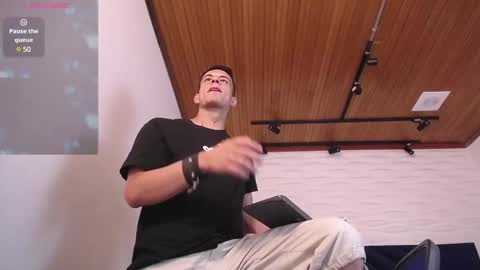 Dustin Sonne online show from 01-19-25, 09:33