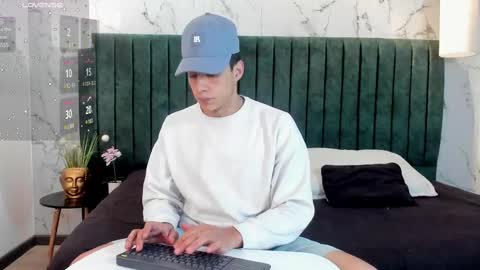 Dustin Sonne online show from 02-14-25, 03:22