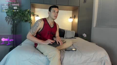 Dustin Sonne online show from 02-15-25, 01:53