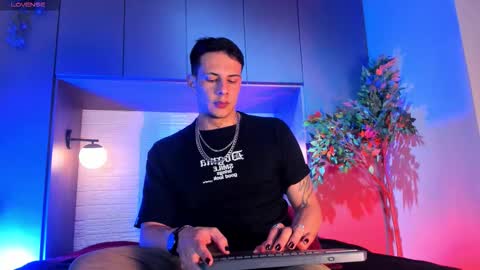 Dustin Sonne online show from 12-14-25, 03:45