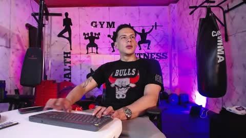 Dustin Sonne online show from 05-05-26, 03:36