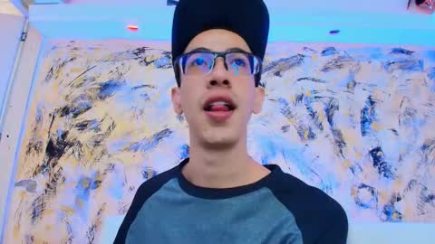 Snapshot of dustindollin_ chatting on 03-19-26, 06:23 Dustin Dollin online show from 03-19-26, 06:23