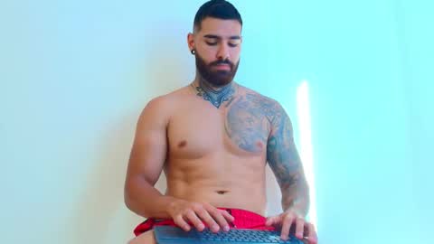 Dustin online show from 03-08-26, 08:23