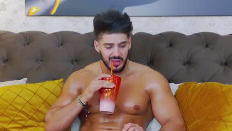 Snapshot of dustinkeent chatting on 01-17-25, 08:11 Dustin online show from 01-17-25, 08:11