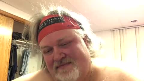 Snapshot of dustyballzer chatting on 12-22-24, 03:22 Dusty online show from 12-22-24, 03:22