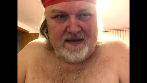 Snapshot of dustyballzer chatting on 01-01-25, 04:29 Dusty online show from 01-01-25, 04:29