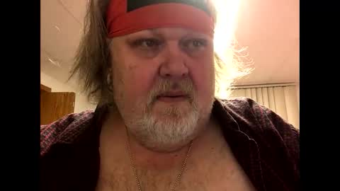 Snapshot of dustyballzer chatting on 01-03-25, 12:54 Dusty online show from 01-03-25, 12:54