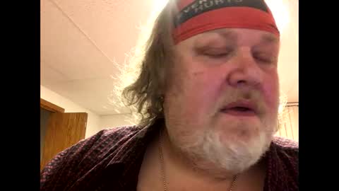 Snapshot of dustyballzer chatting on 01-05-25, 01:56 Dusty online show from 01-05-25, 01:56
