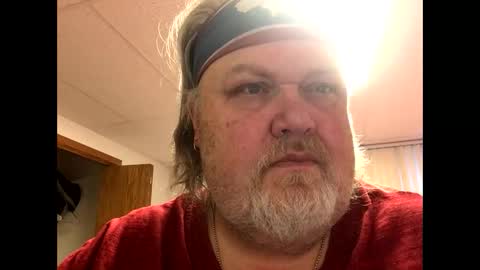 Snapshot of dustyballzer chatting on 01-05-25, 11:01 Dusty online show from 01-05-25, 11:01