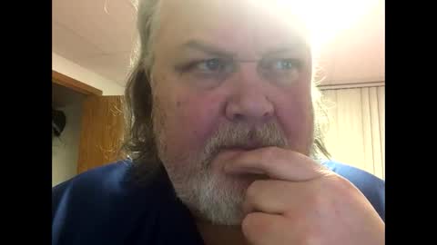Snapshot of dustyballzer chatting on 01-10-25, 03:39 Dusty online show from 01-10-25, 03:39