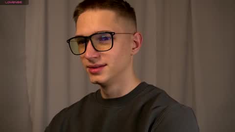 Dustyn online show from 12-15-24, 02:16