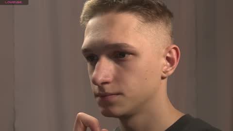 Dustyn online show from 12-18-24, 02:28