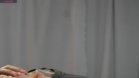 Dustyn online show from 12-20-24, 02:27