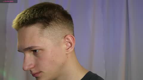 Dustyn online show from 12-20-24, 08:34