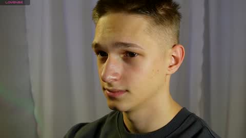 Dustyn online show from 12-21-24, 02:26