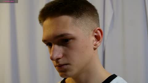 Dustyn online show from 12-24-24, 02:01